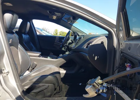 2015 Chrysler 200 S z USA, uszkodzony, nr VIN 1C3CCCBB0FN702386